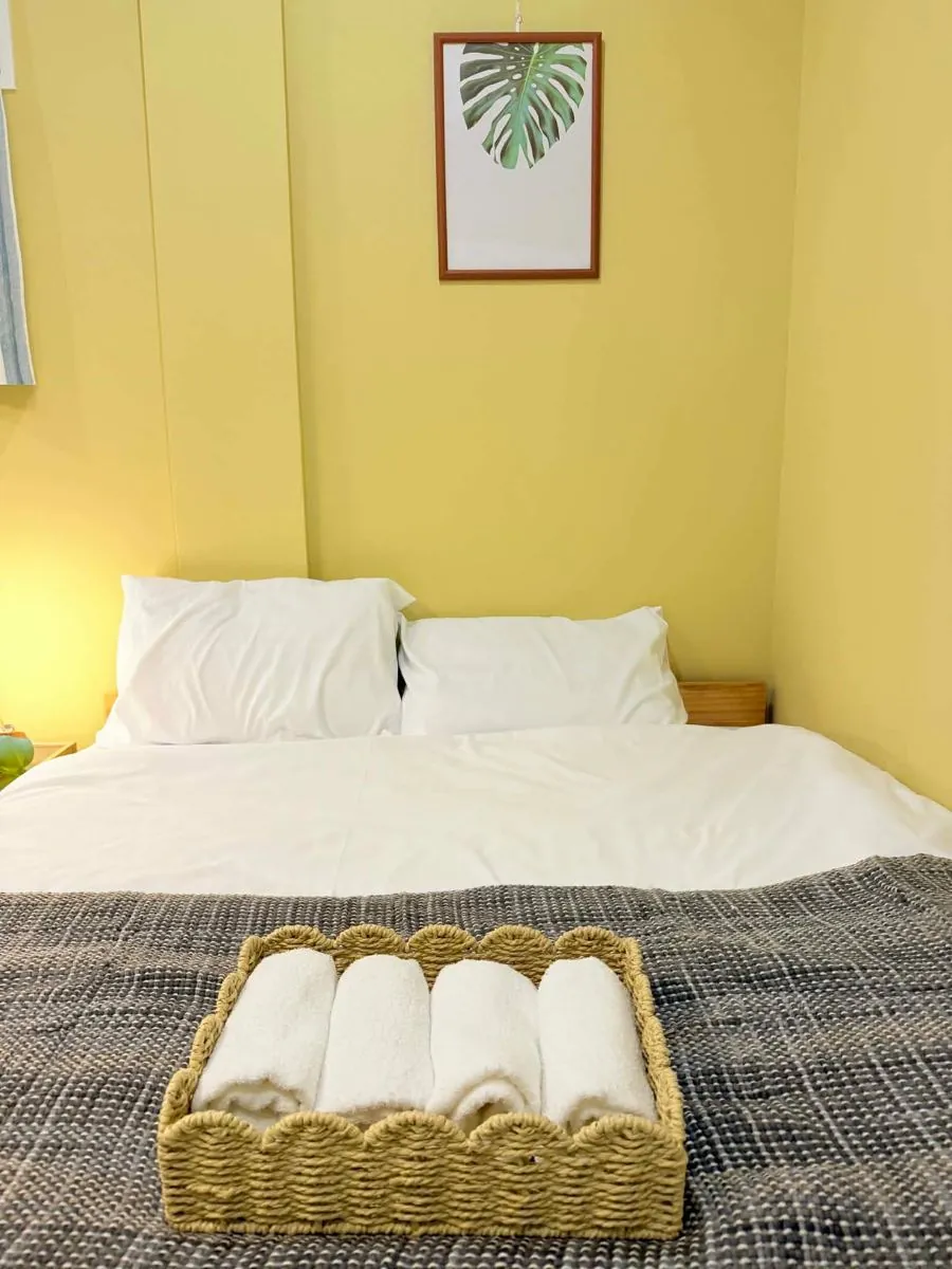 Giường đôi, có sẵn khăn tắm